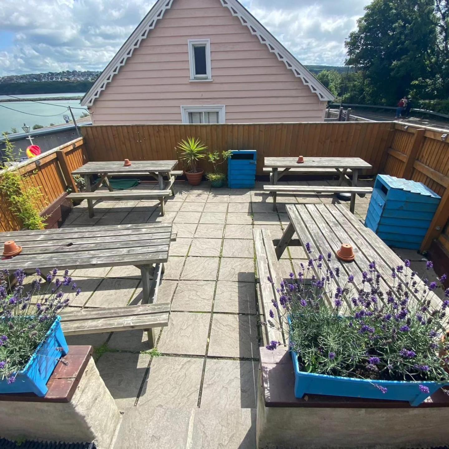 Hotel Rose And Crown & Hope And Anchor Bar 4*